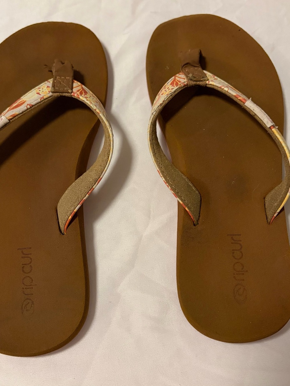 Rip Curl Women's Brown Floral Strap Flip Flops - Size 5